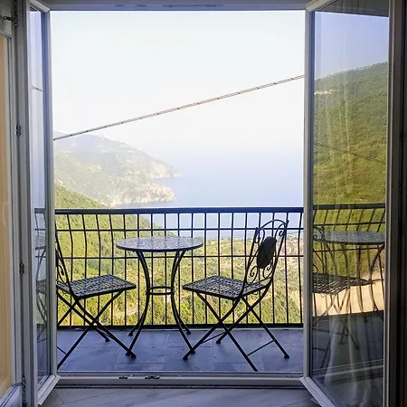 Daire Azzurro Cinque Terre
