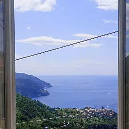 Azzurro Cinque Terre * Vernazza